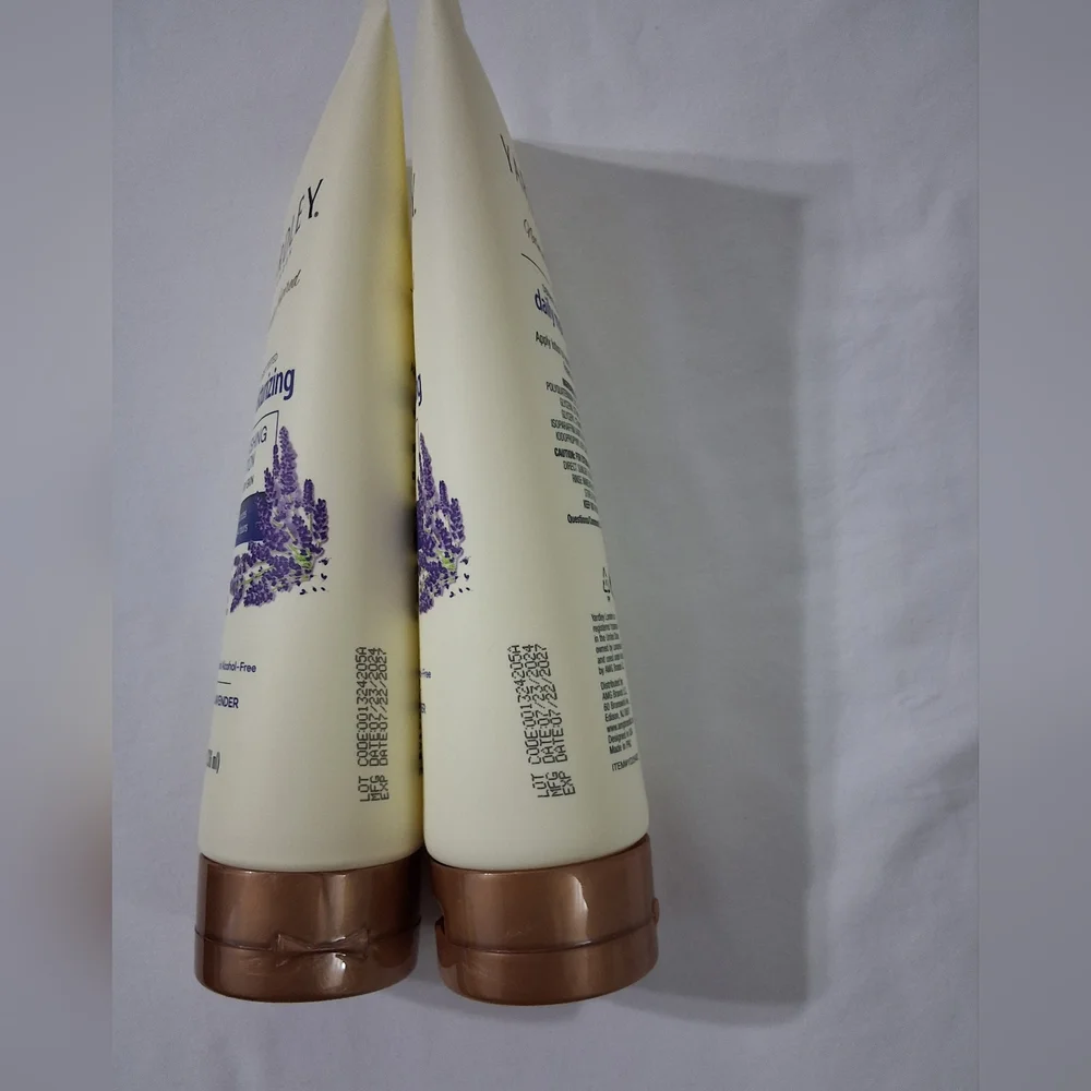 Yardley Nourishing Lavender Lotion For Dry Skin With Oat & Feverfew, Bundle of 2